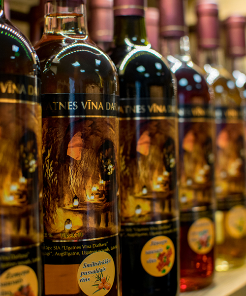 Semi sweet sea buckthorn wine - Image 3