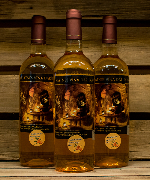 Semi sweet sea buckthorn wine - Image 2